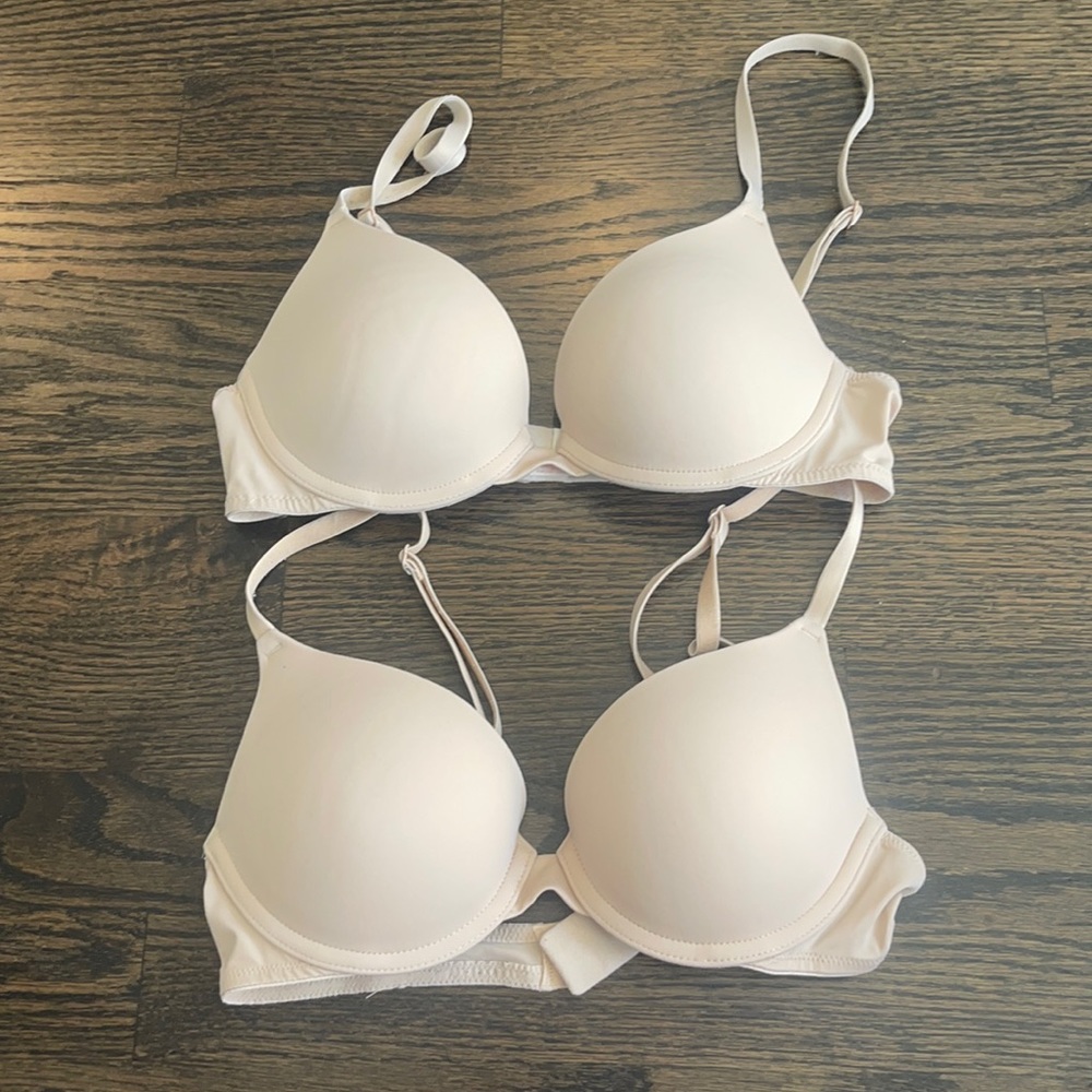 Victoria’s Secret PINK 32B Nude push-up bras!!